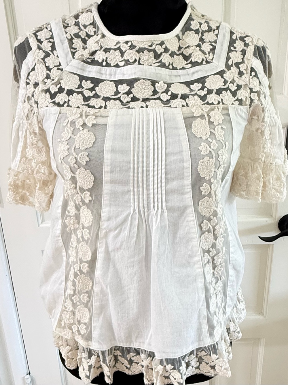 Maeve Anthropologie Lace Blouse Size 00 Sheer Embroidered Romantic Top